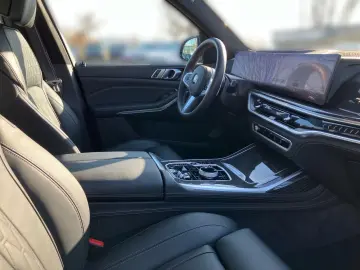 BMW X7 xDrive40i M Sport Pro Pano Sky DA Pro 23´´ ST