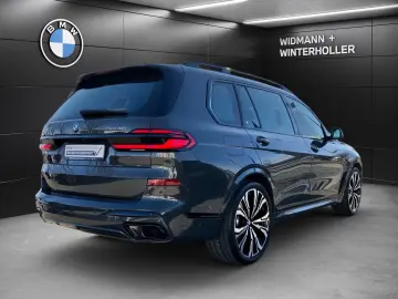 BMW X7 xDrive40i M Sport Pro Pano Sky DA Pro 23´´ ST