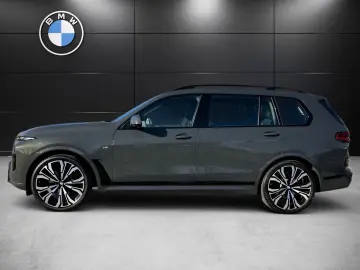 BMW X7 xDrive40i M Sport Pro Pano Sky DA Pro 23´´ ST