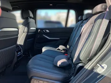 BMW X7 xDrive40i M Sport Pro Pano Sky DA Pro 23´´ ST