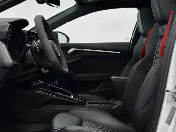 AUDI RS3 Lim  Matrix Pano Sport-AGA B&O Ambiente H-Up