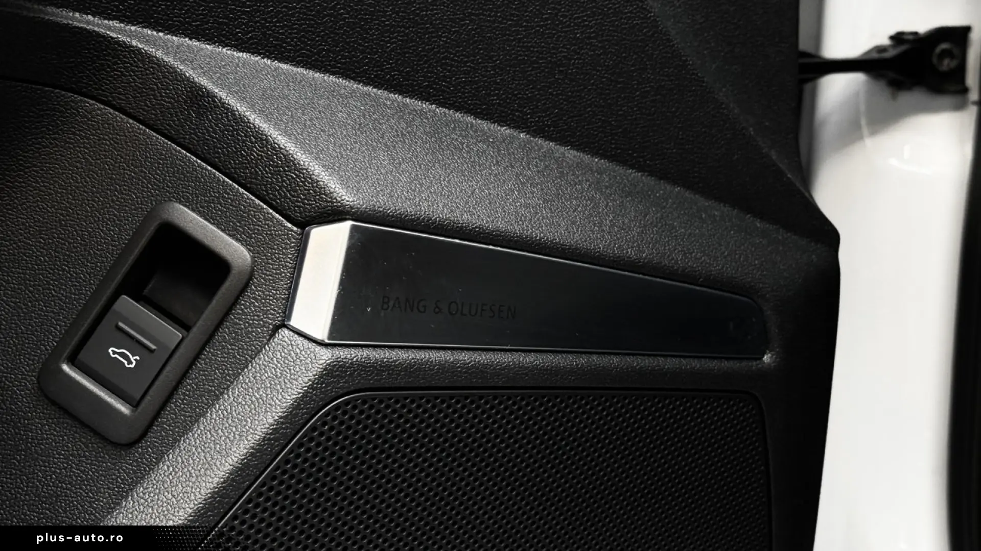 AUDI RS3 Lim  Matrix Pano Sport-AGA B&O Ambiente H-Up