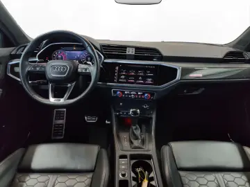 AUDI RS Q3 Sportback 2.5 TFSI quattro Matrix 280 km h