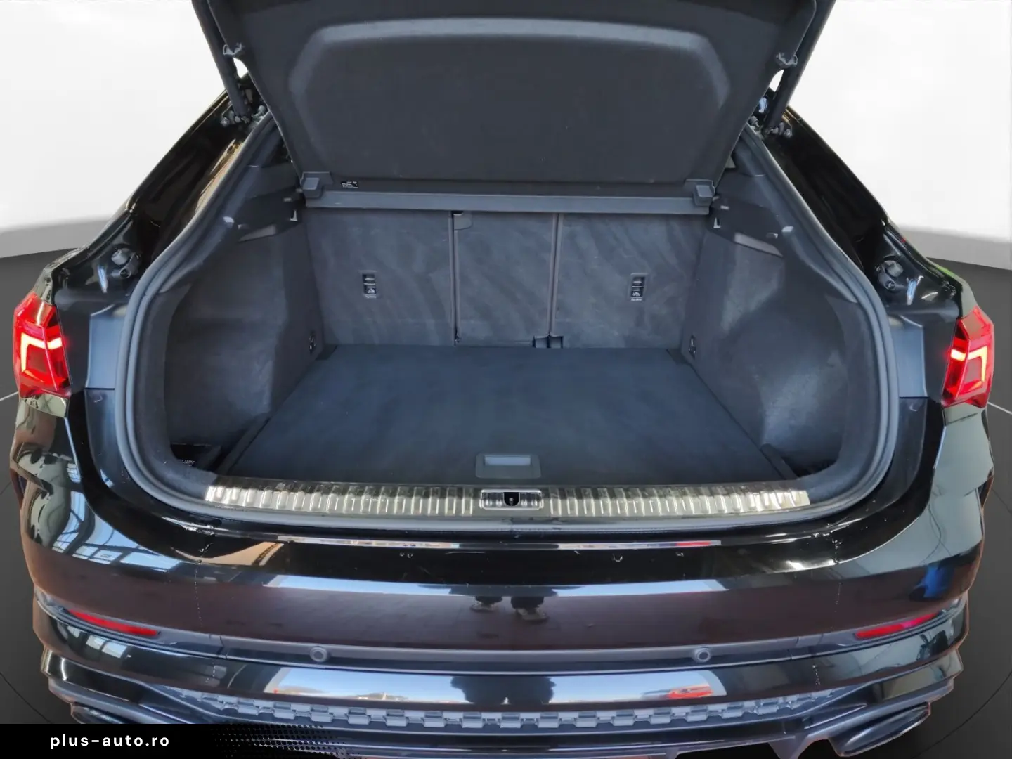 AUDI RS Q3 Sportback 2.5 TFSI quattro Matrix 280 km h