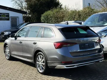 SKODA Octavia Combi Scout 4x4