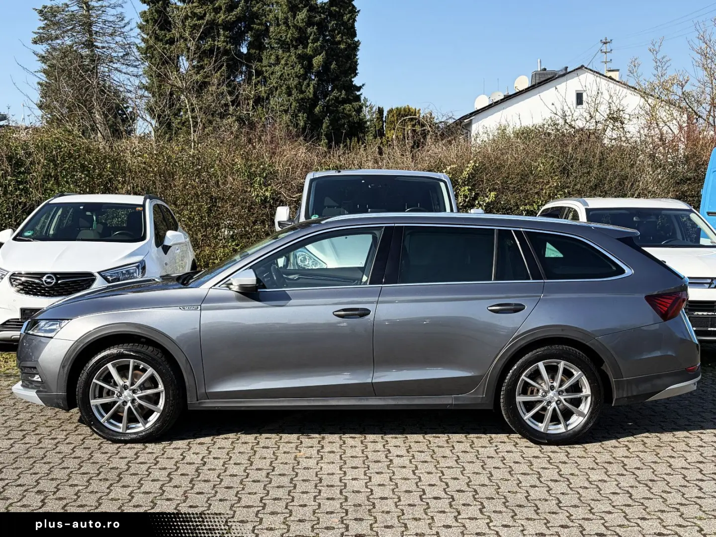 SKODA Octavia Combi Scout 4x4