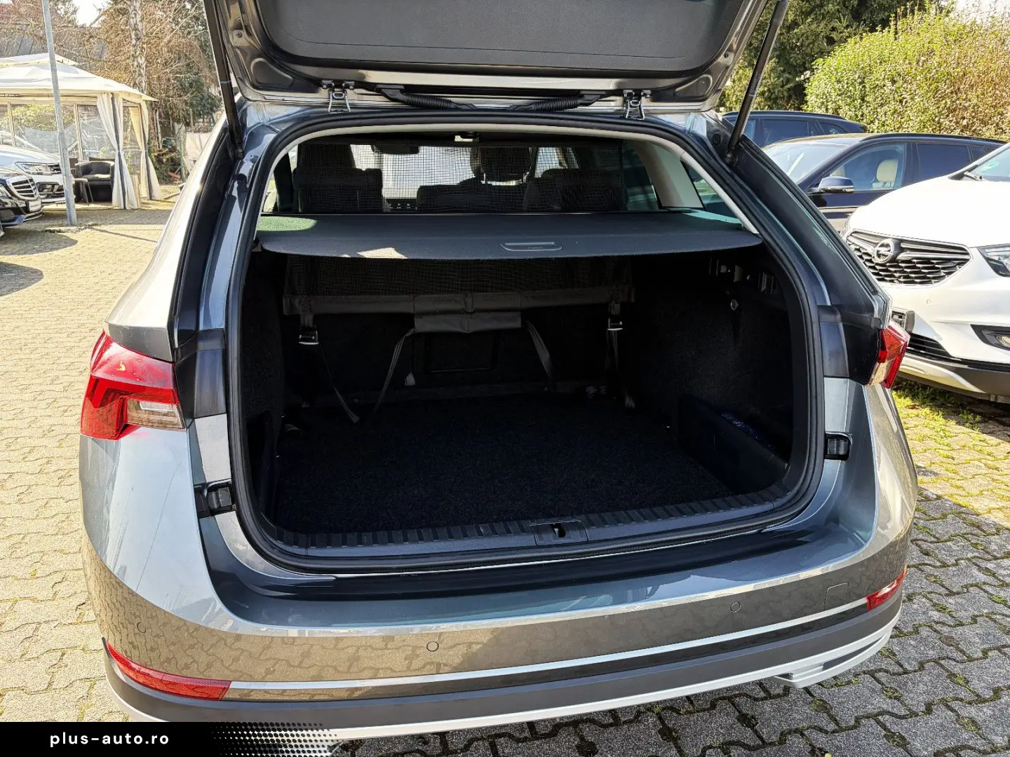 SKODA Octavia Combi Scout 4x4