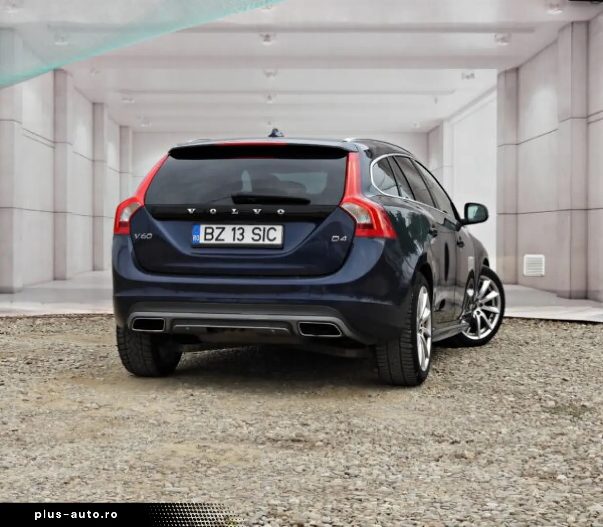 Volvo V60 D4   An 2015   Motor 2 0