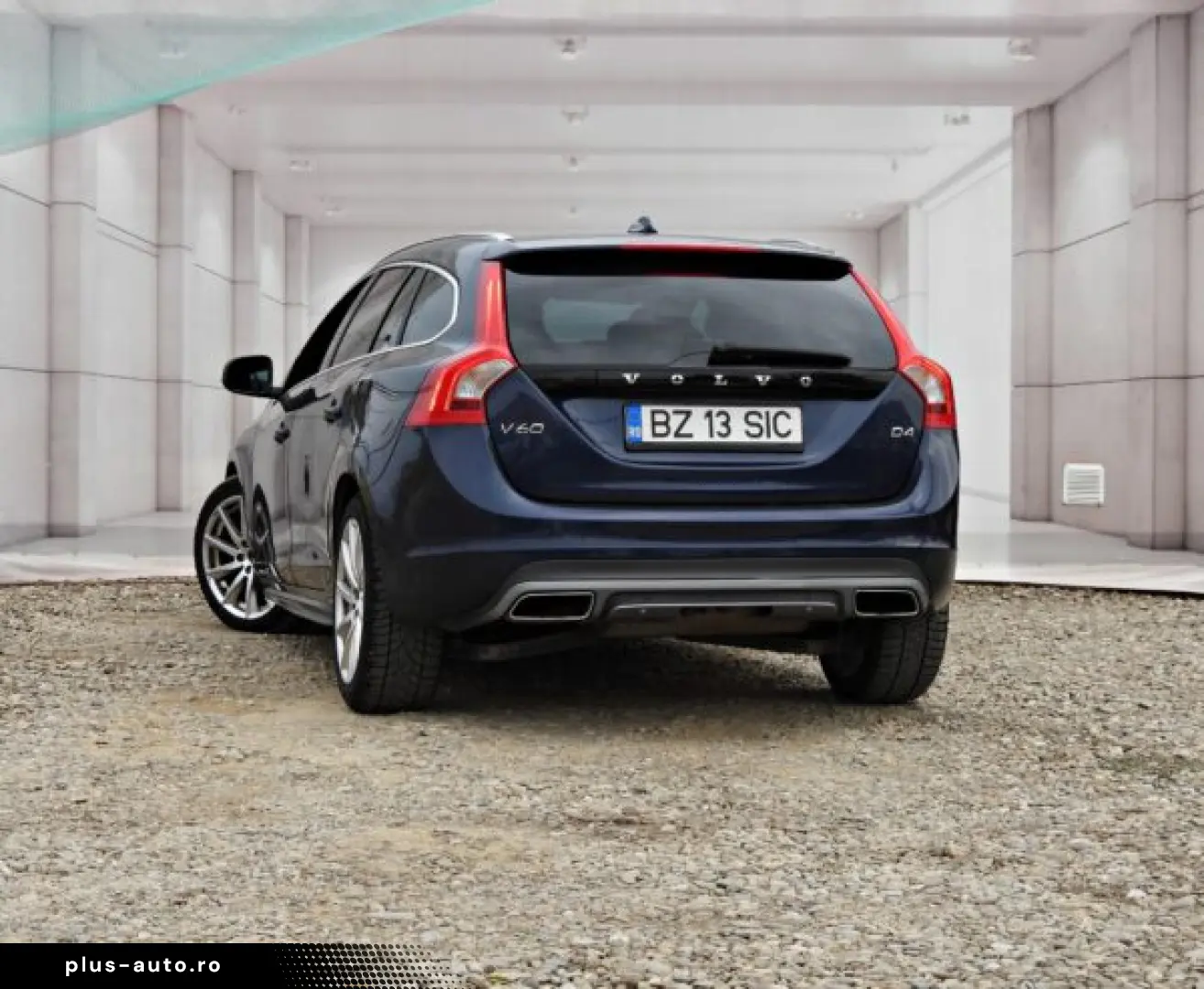 Volvo V60 D4   An 2015   Motor 2 0