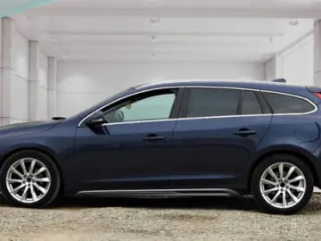 Volvo V60 D4   An 2015   Motor 2 0