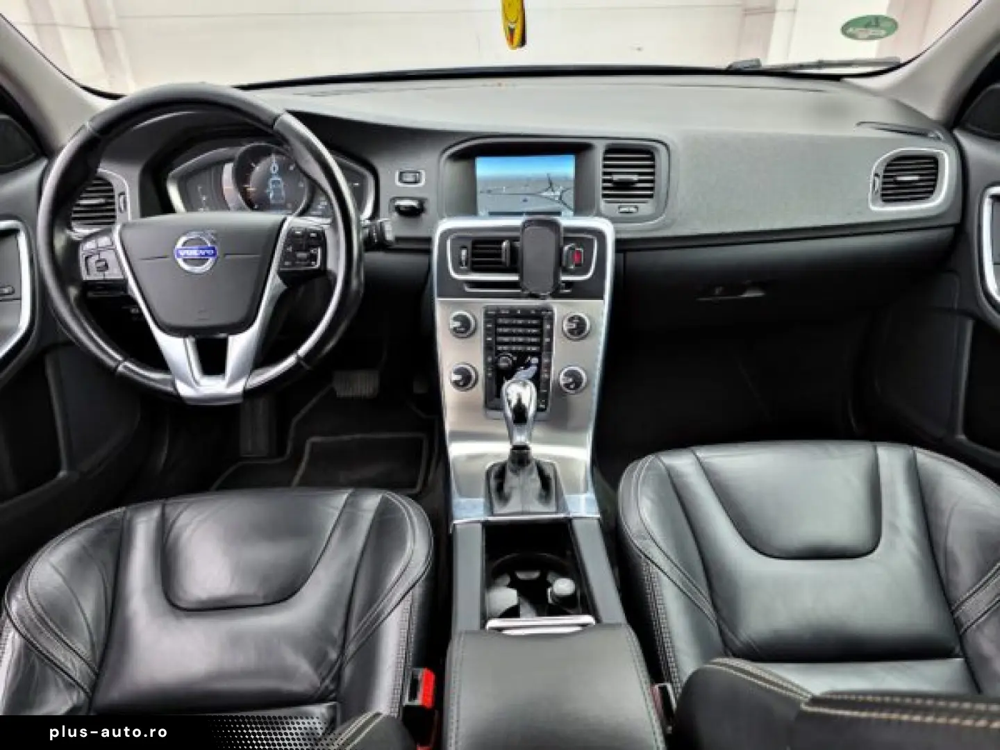 Volvo V60 D4   An 2015   Motor 2 0