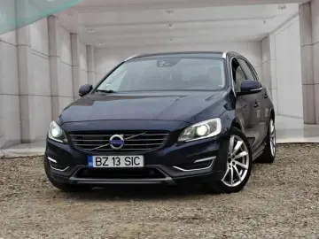 Volvo V60 D4   An 2015   Motor 2 0