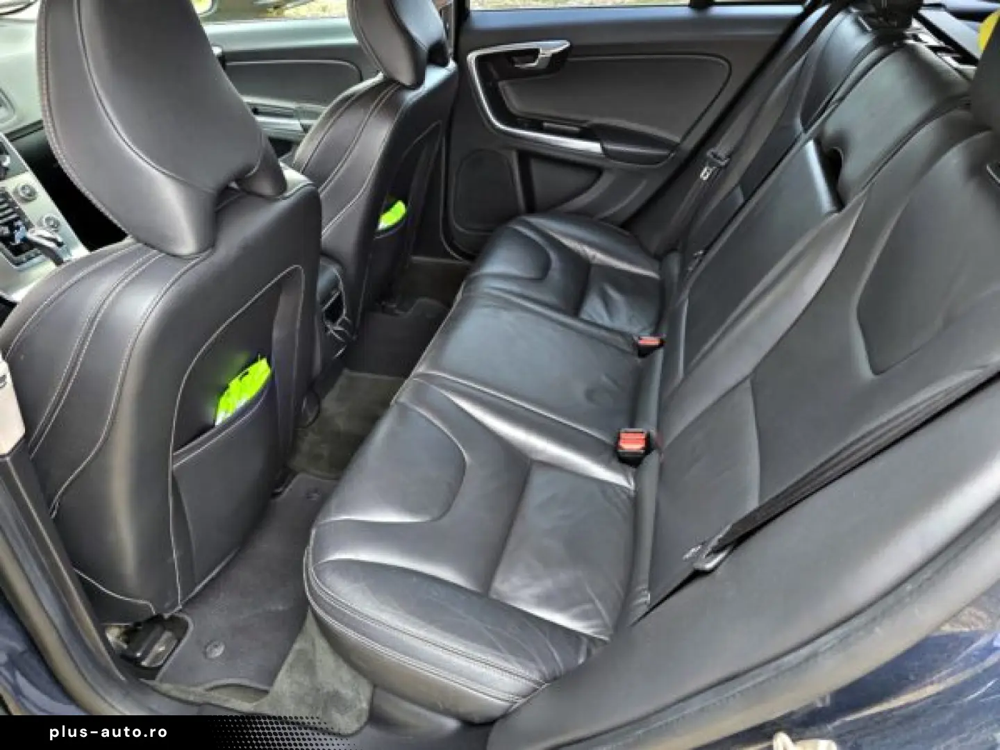 Volvo V60 D4   An 2015   Motor 2 0