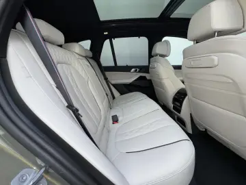 BMW X5 xDr30d M Sport Pro Individual Sky 22