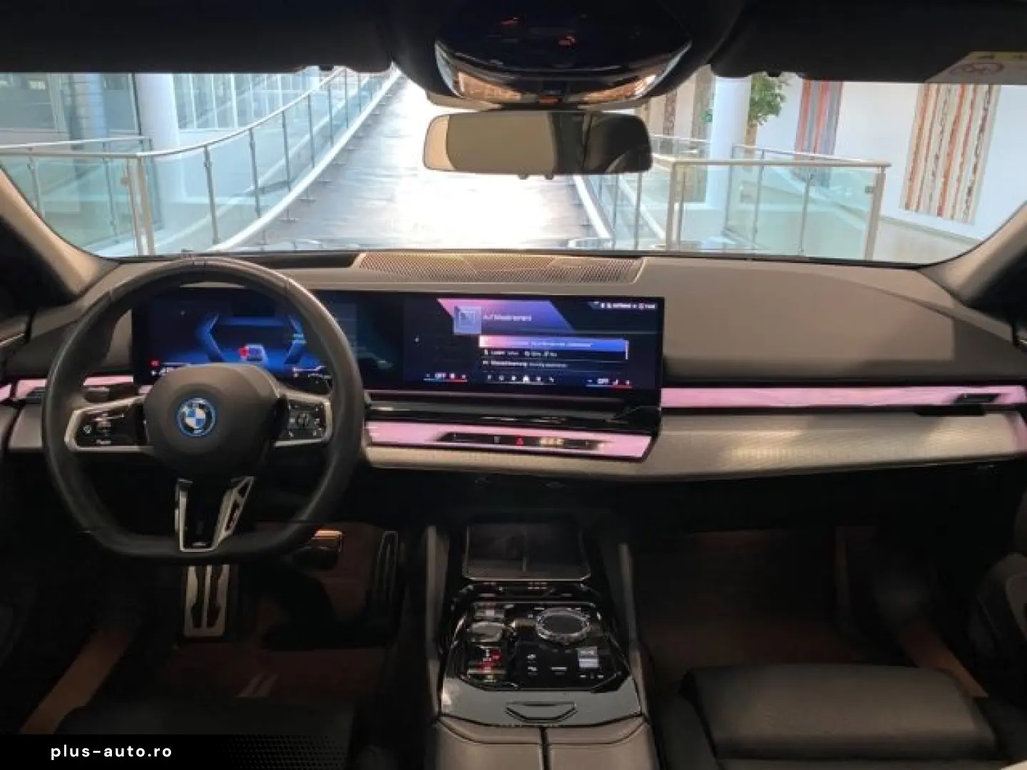 BMW 550 e xDrive M Sport 20 ; IconGl Pano B&W KomfSi