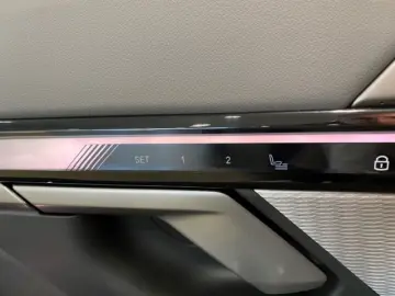 BMW 550 e xDrive M Sport 20 ; IconGl Pano B&W KomfSi