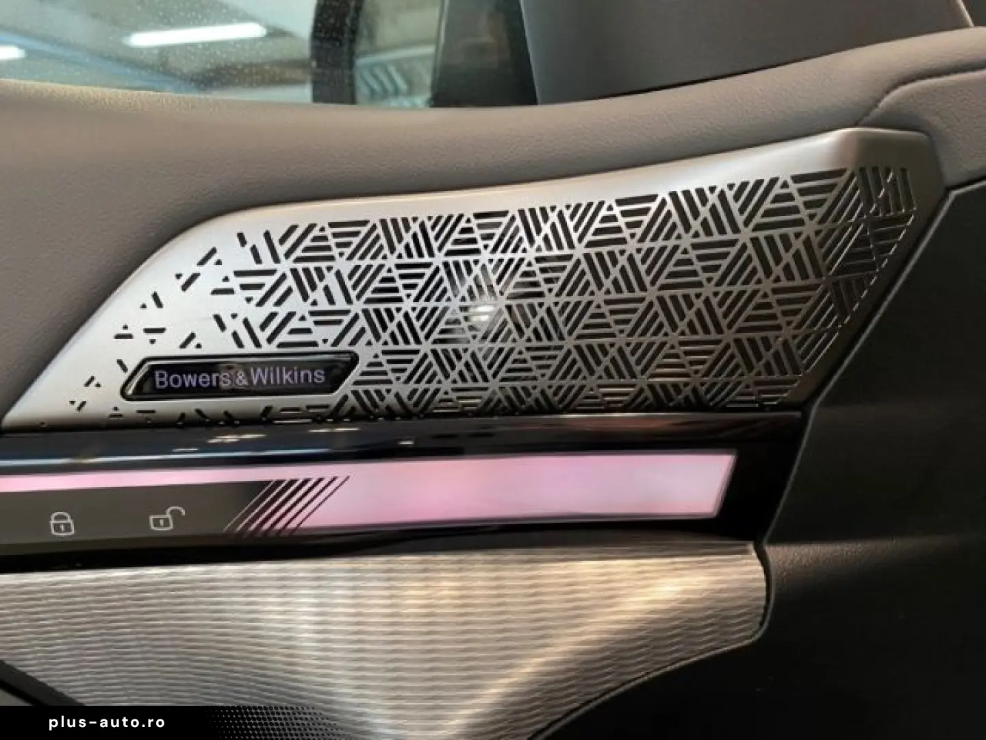 BMW 550 e xDrive M Sport 20 ; IconGl Pano B&W KomfSi