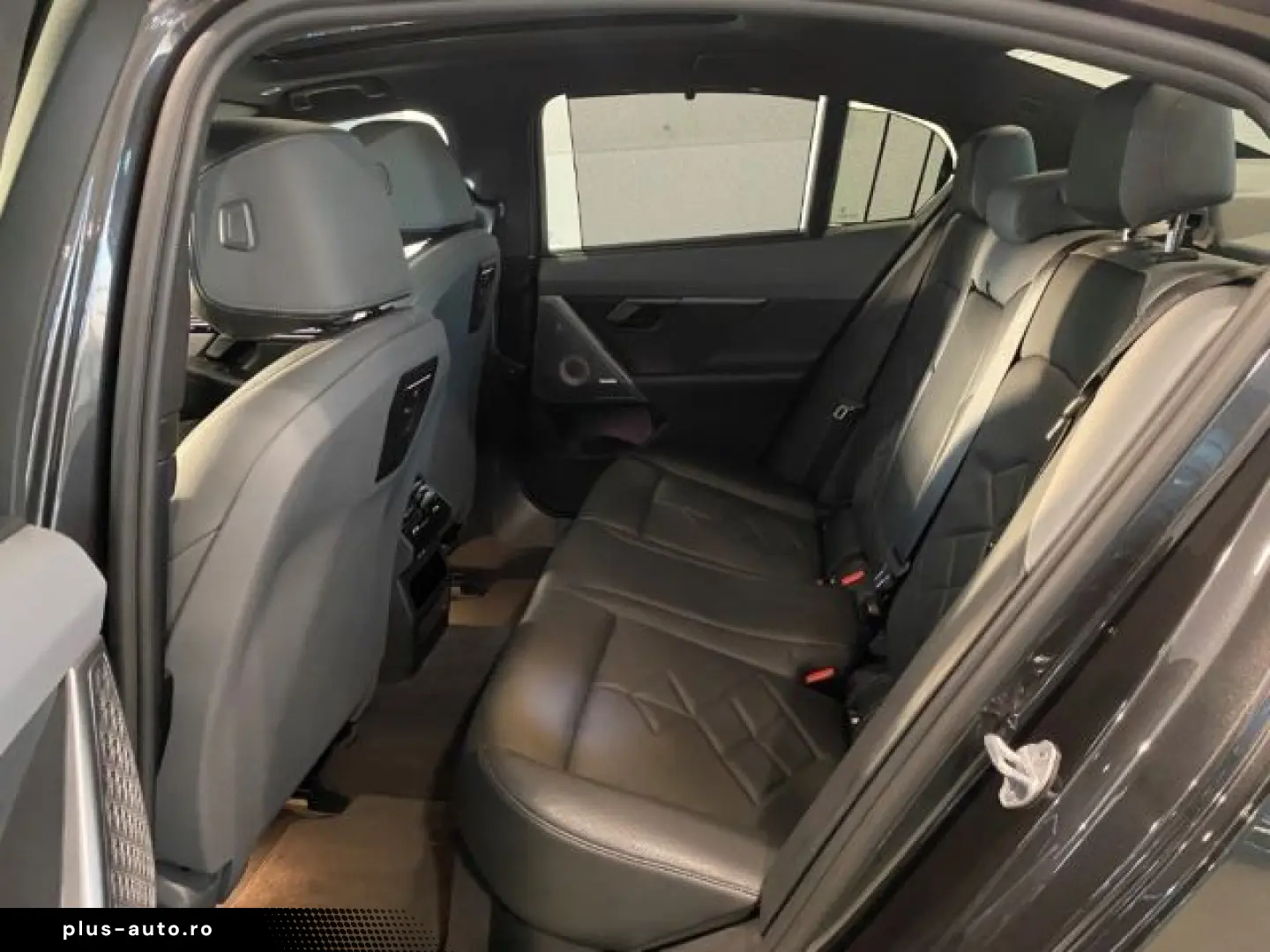 BMW 550 e xDrive M Sport 20 ; IconGl Pano B&W KomfSi