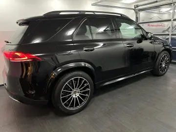 MERCEDES-BENZ GLE 350 d AMG Night Distronic  Pano AHK Memory