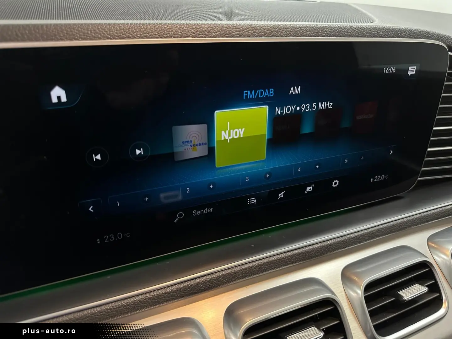 MERCEDES-BENZ GLE 350 d AMG Night Distronic  Pano AHK Memory