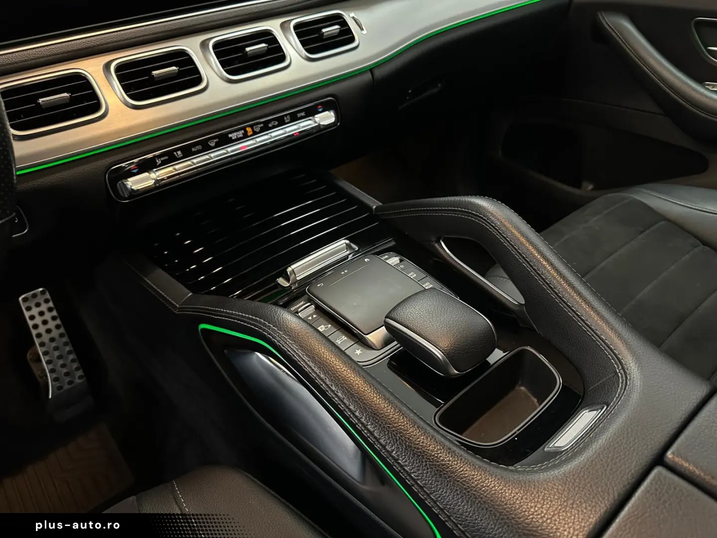 MERCEDES-BENZ GLE 350 d AMG Night Distronic  Pano AHK Memory