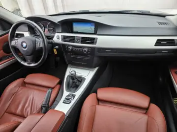 BMW SERIA 3   An 2012