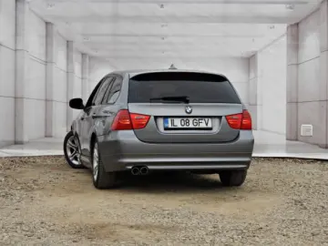 BMW SERIA 3   An 2012