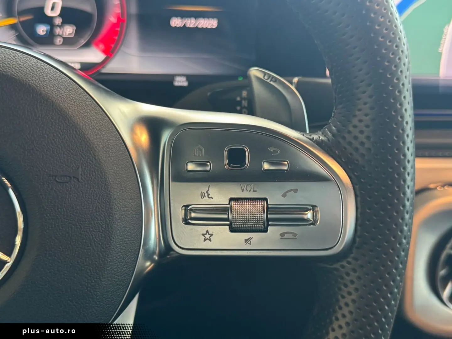 MERCEDES-BENZ G63 AMG Sport Leder AHK Distr.  360 Cam