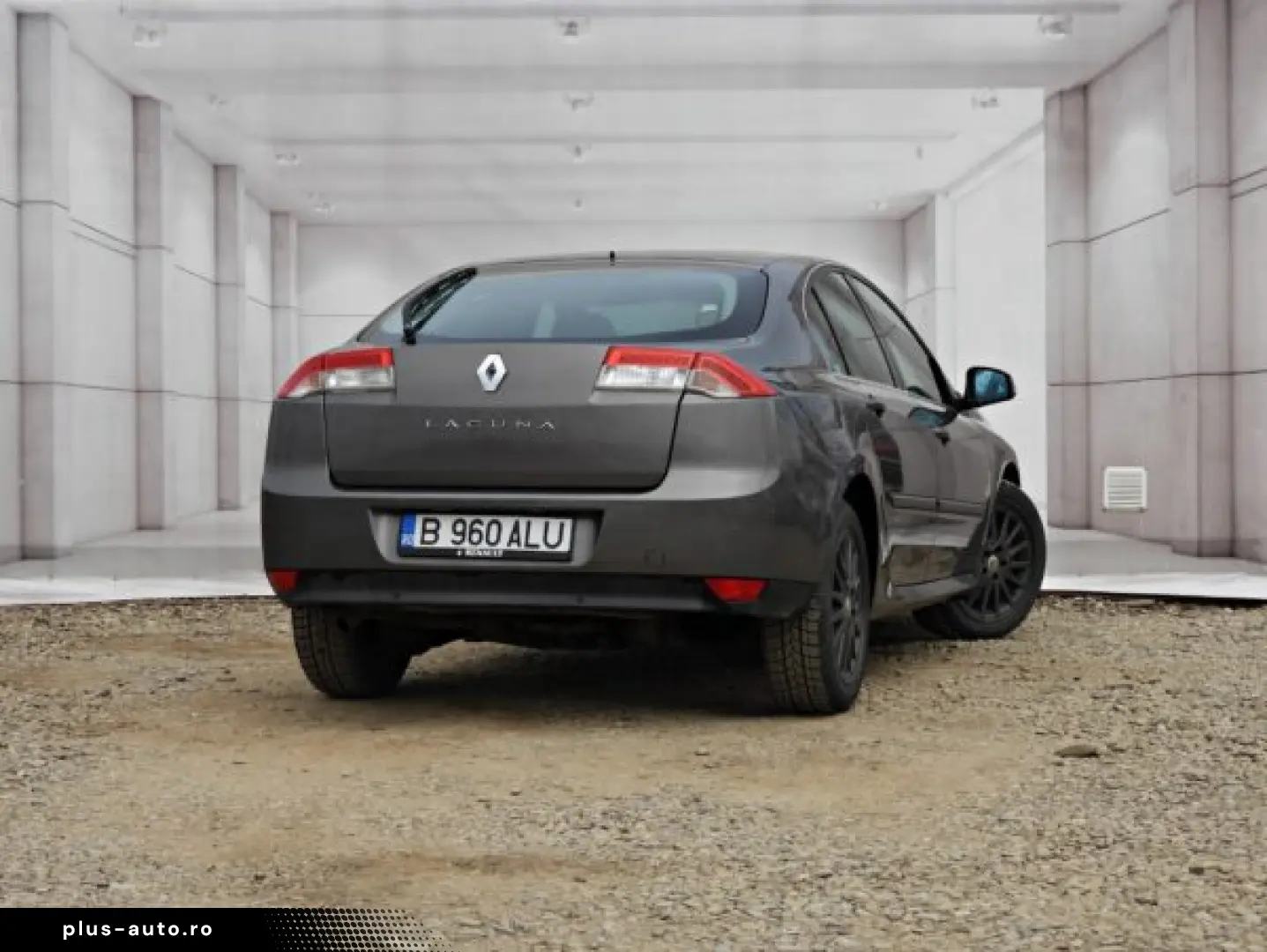 RENAULT LAGUNA   An 2008   Motor 2 0