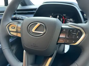 Lexus LBX FWD Emotion  Technology package LED SHZ Camera