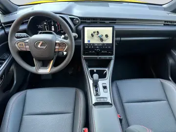 Lexus LBX FWD Emotion  Technology package LED SHZ Camera