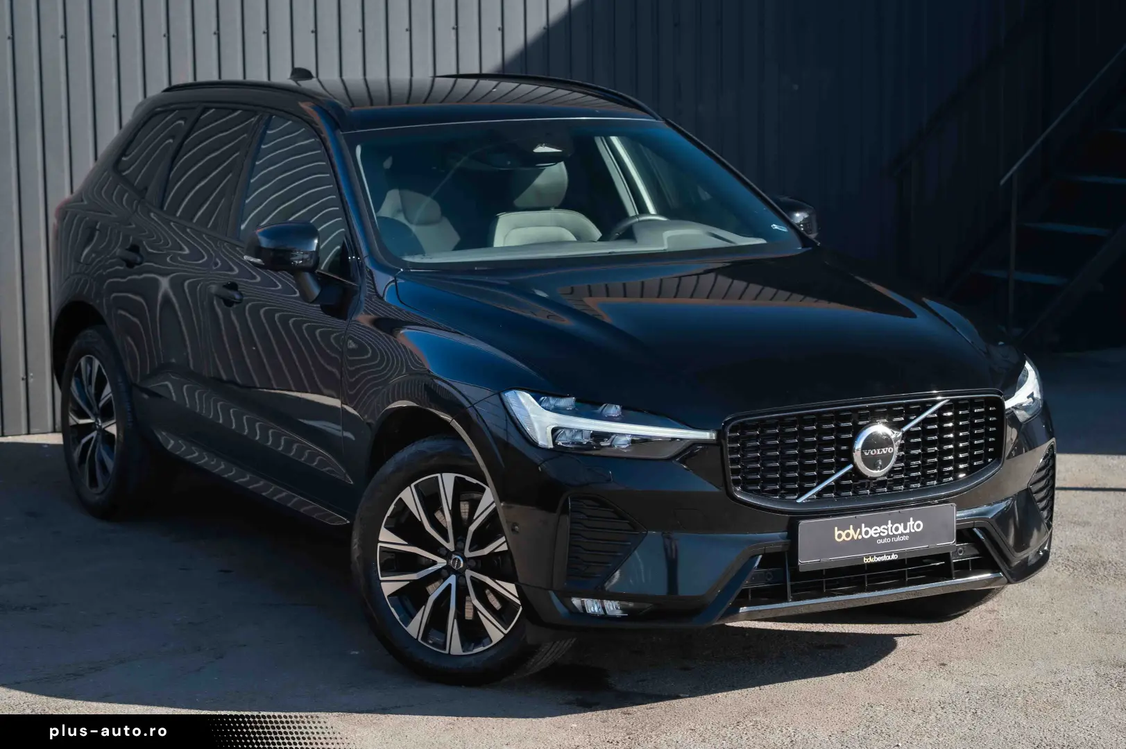 Volvo XC 60 B4 D AWD Plus Dark