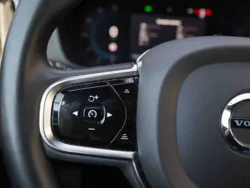 Volvo XC 60 B4 D AWD Plus Dark