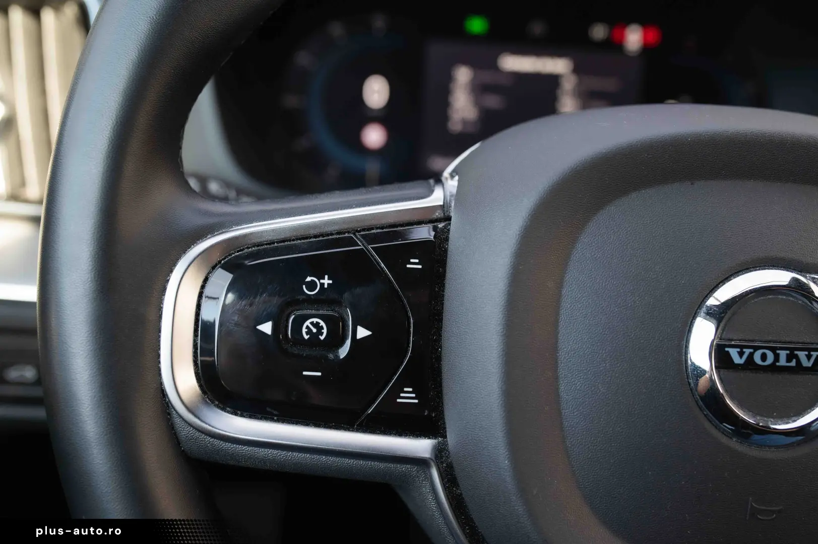 Volvo XC 60 B4 D AWD Plus Dark