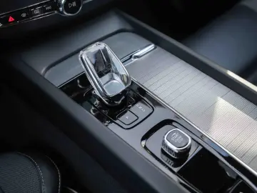 Volvo XC 60 B4 D AWD Plus Dark