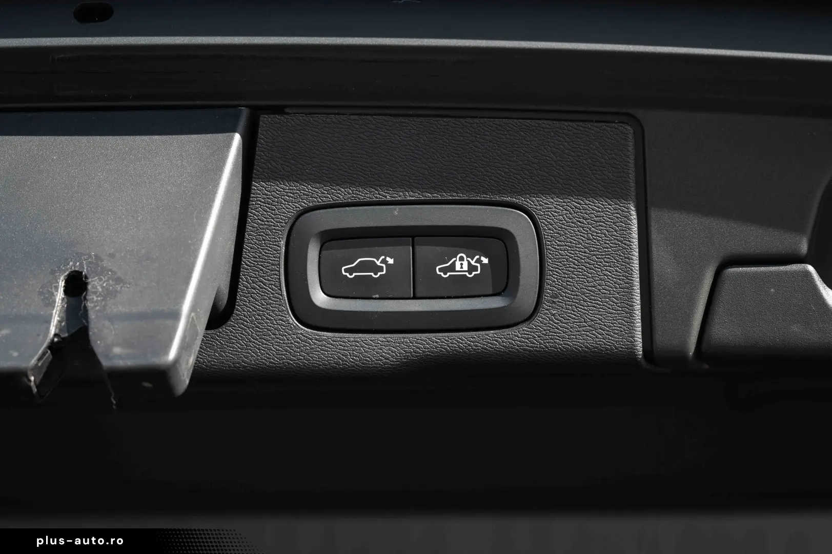 Volvo XC 60 B4 D AWD Plus Dark