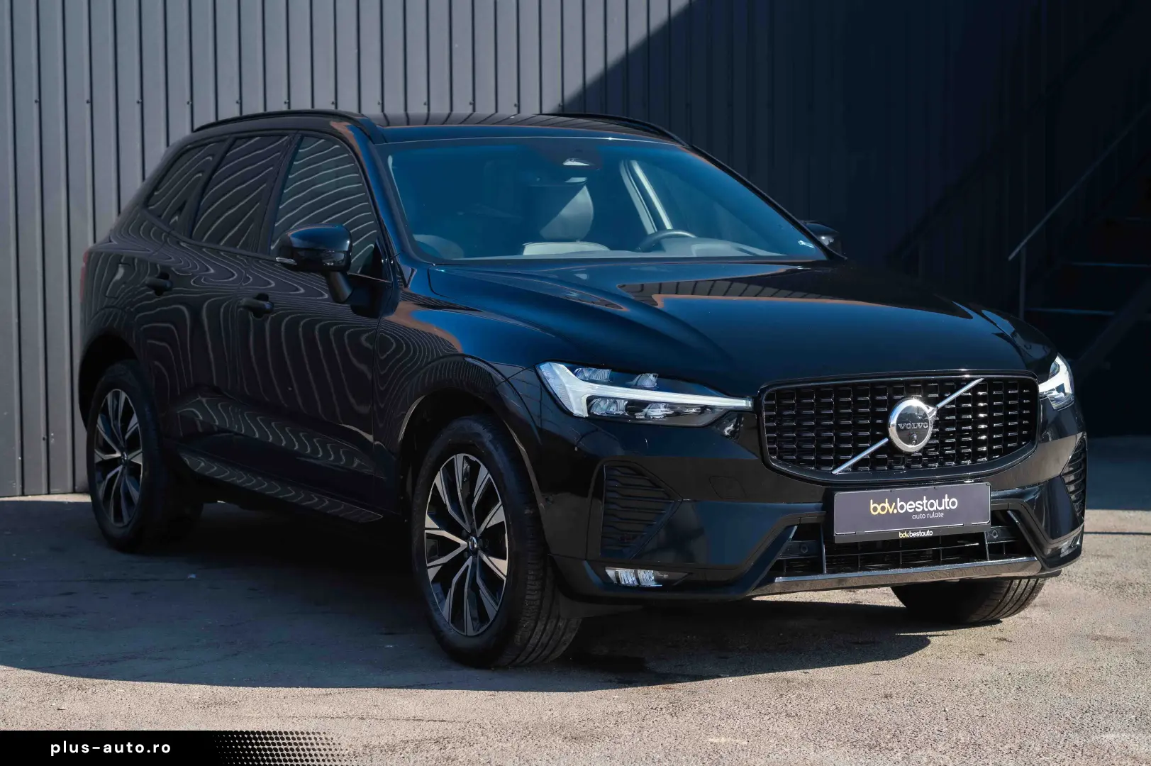 Volvo XC 60 B4 D AWD Plus Dark