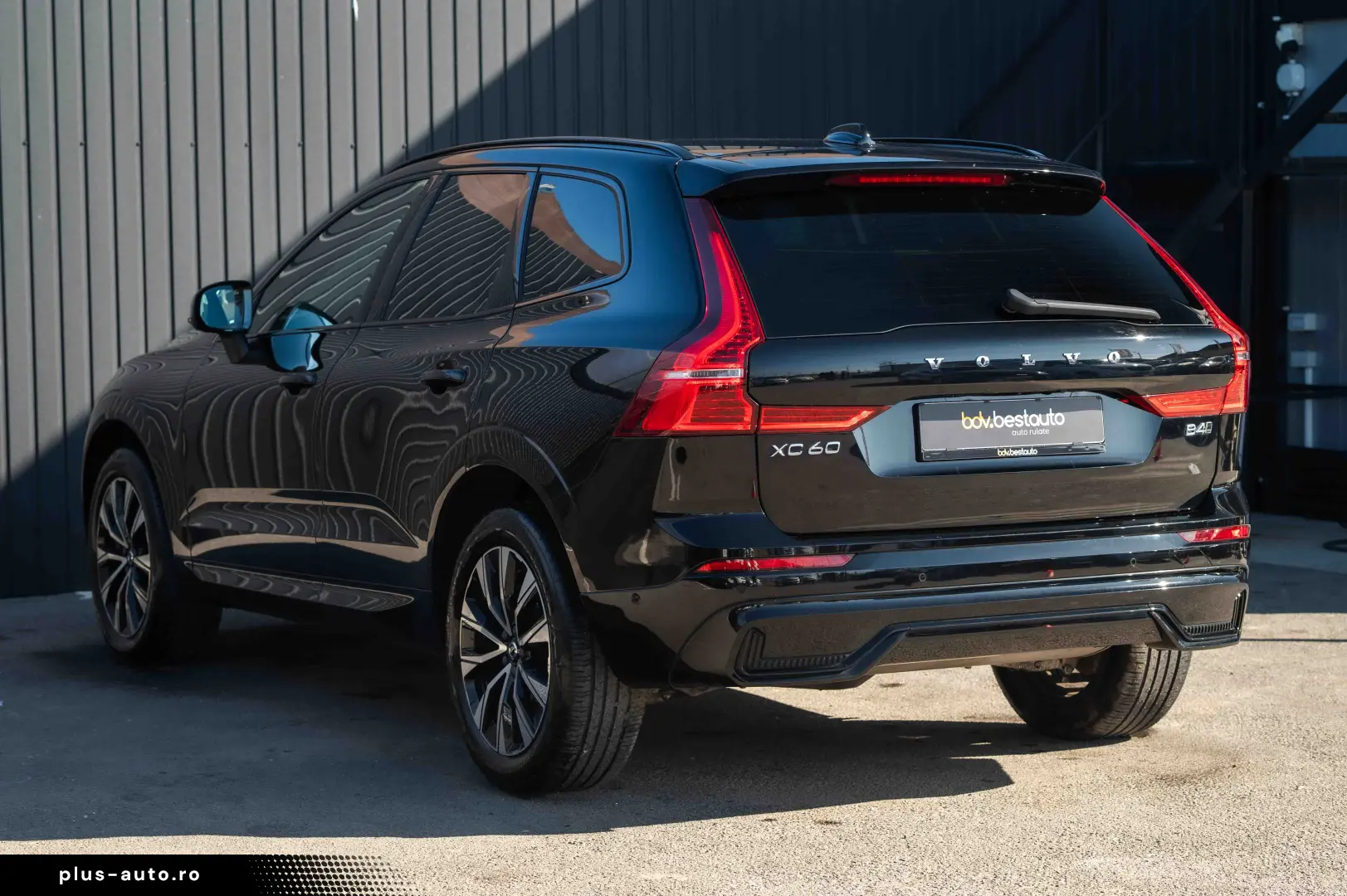Volvo XC 60 B4 D AWD Plus Dark