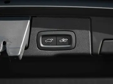 Volvo XC 60 B4 D AWD Plus Dark