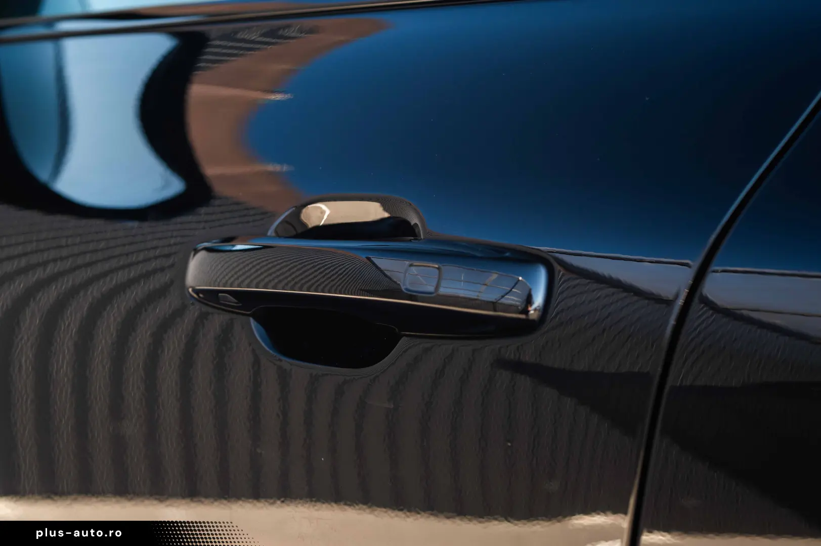 Volvo XC 60 B4 D AWD Plus Dark