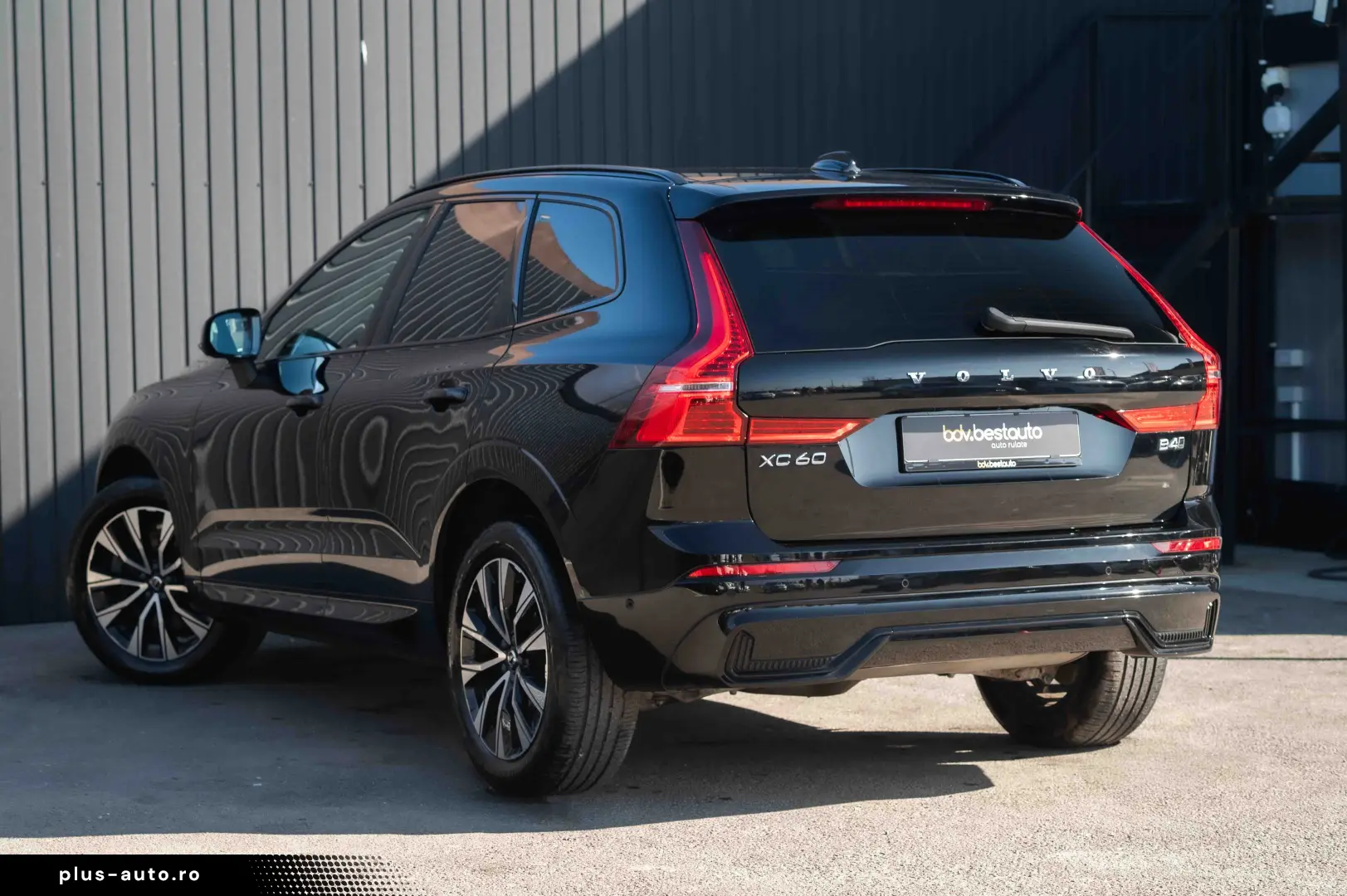 Volvo XC 60 B4 D AWD Plus Dark