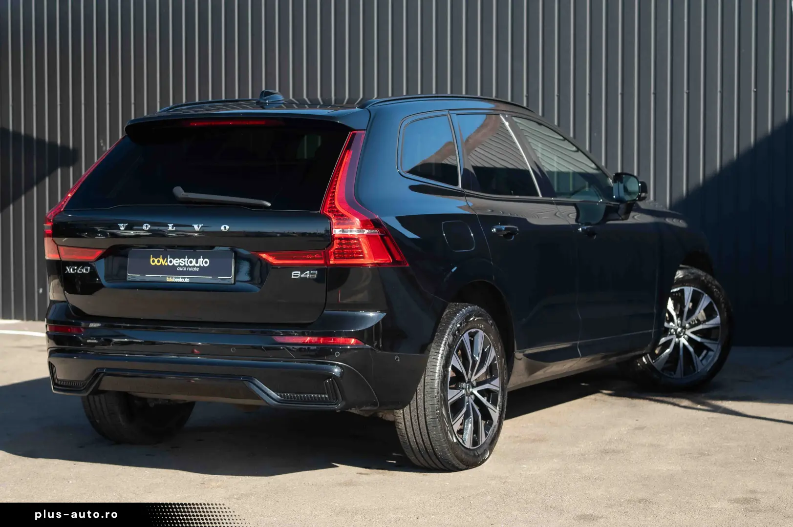 Volvo XC 60 B4 D AWD Plus Dark