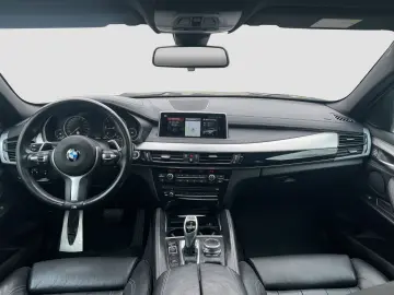 BMW X6 xDrive 30d    M-Sport ACC Luft PanoSD AHK HUD