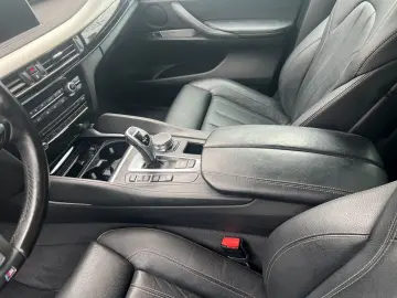 BMW X6 xDrive 30d    M-Sport ACC Luft PanoSD AHK HUD