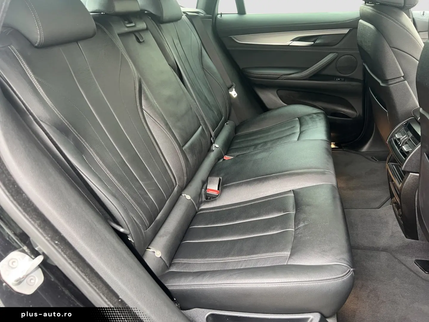 BMW X6 xDrive 30d    M-Sport ACC Luft PanoSD AHK HUD