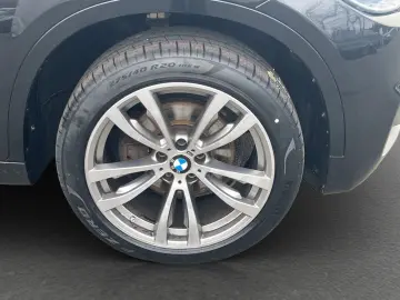 BMW X6 xDrive 30d    M-Sport ACC Luft PanoSD AHK HUD