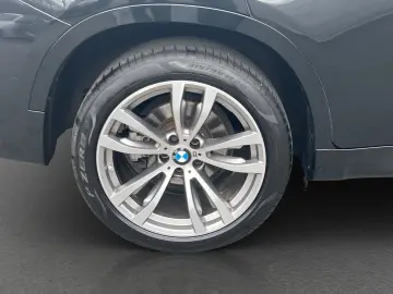 BMW X6 xDrive 30d    M-Sport ACC Luft PanoSD AHK HUD