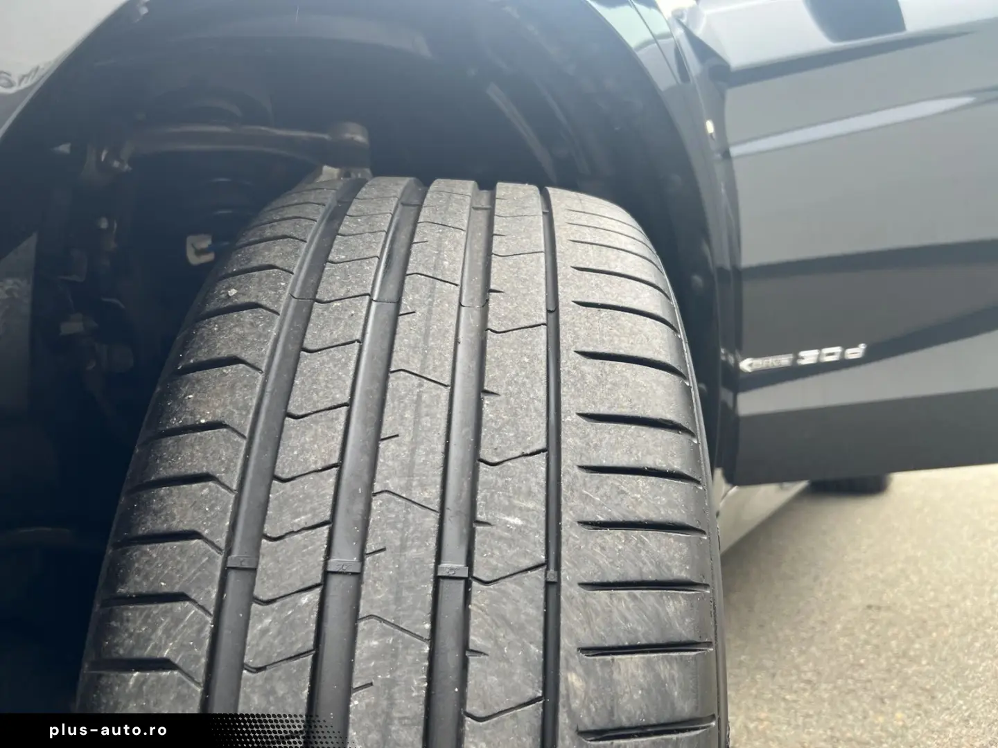 BMW X6 xDrive 30d    M-Sport ACC Luft PanoSD AHK HUD