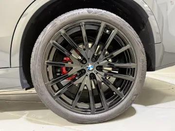 BMW X5 xDrive40i M Sportpaket Standhzg AHK Luftfeder