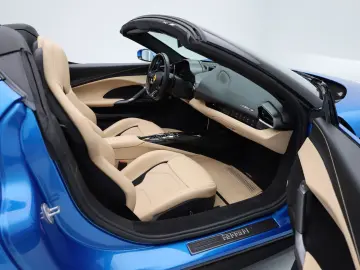 FERRARI 296 GTS - BLU CORSA   Sabia Int.